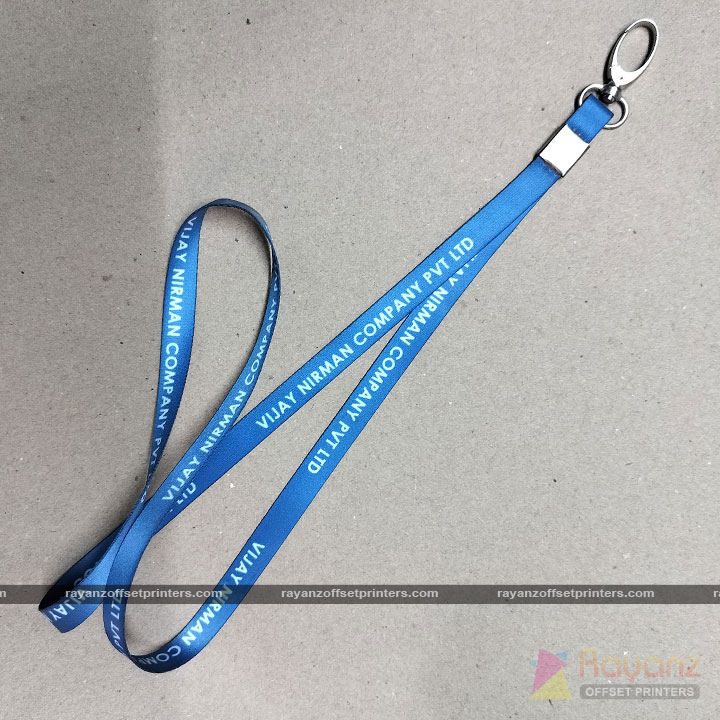 Explore the modern elegance of our 12mm lanyard tag with a sleek and sophisticated design.